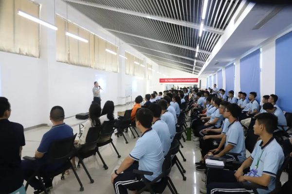 青春后浪揚帆起航|中偉銅仁產業(yè)基地舉行2022屆校招生綜合培養(yǎng)階段啟動儀式